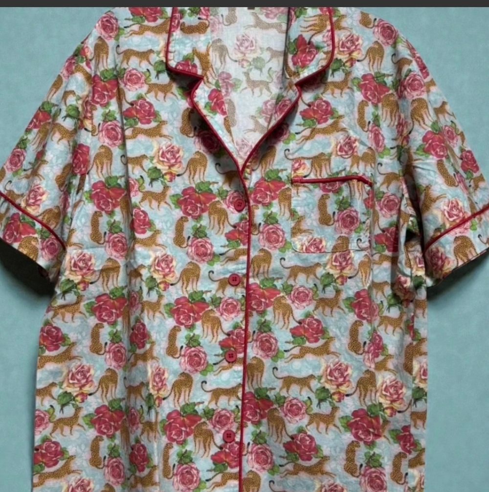 NEW A Rare Bird Pouncing Cheetah Roses Closet P.J.'s